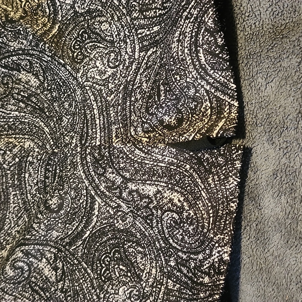 Michael Kors brand skirt. Size 8 - Picture 5 of 5